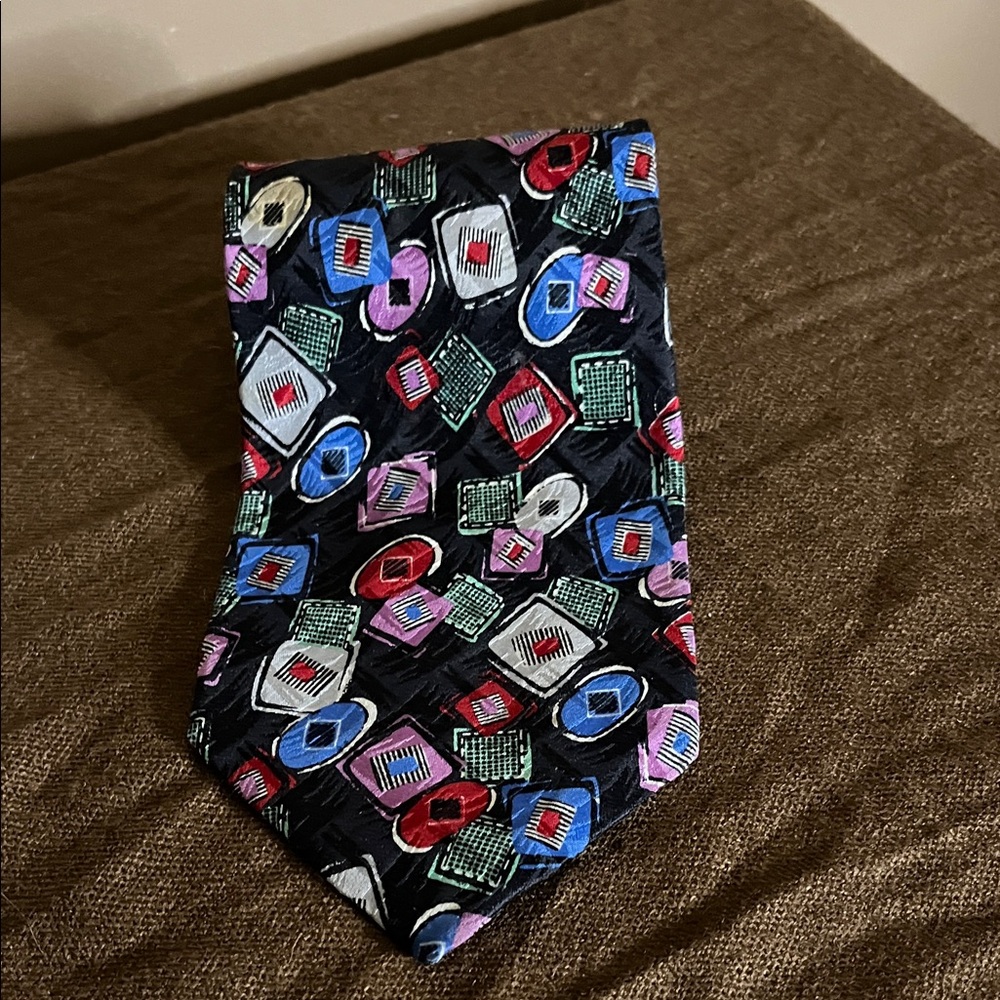 😄Vintage Italian silk tie colourful abstract design
